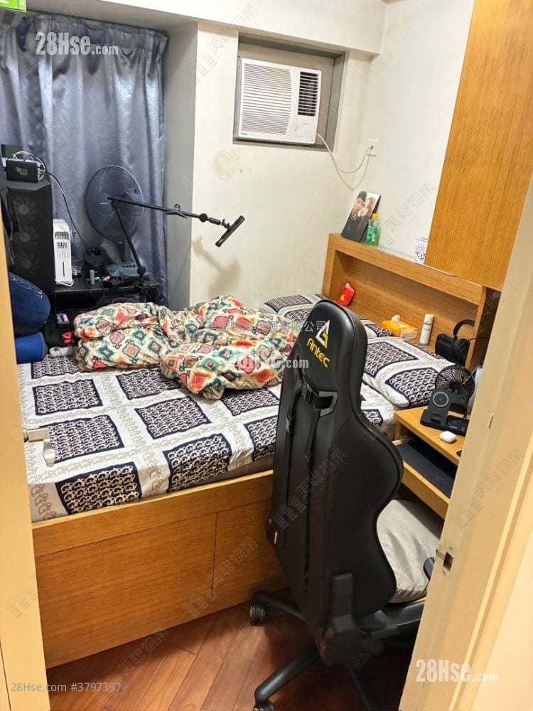 Tseung Kwan O Plaza Sell 3 Bedrooms 502 ft²