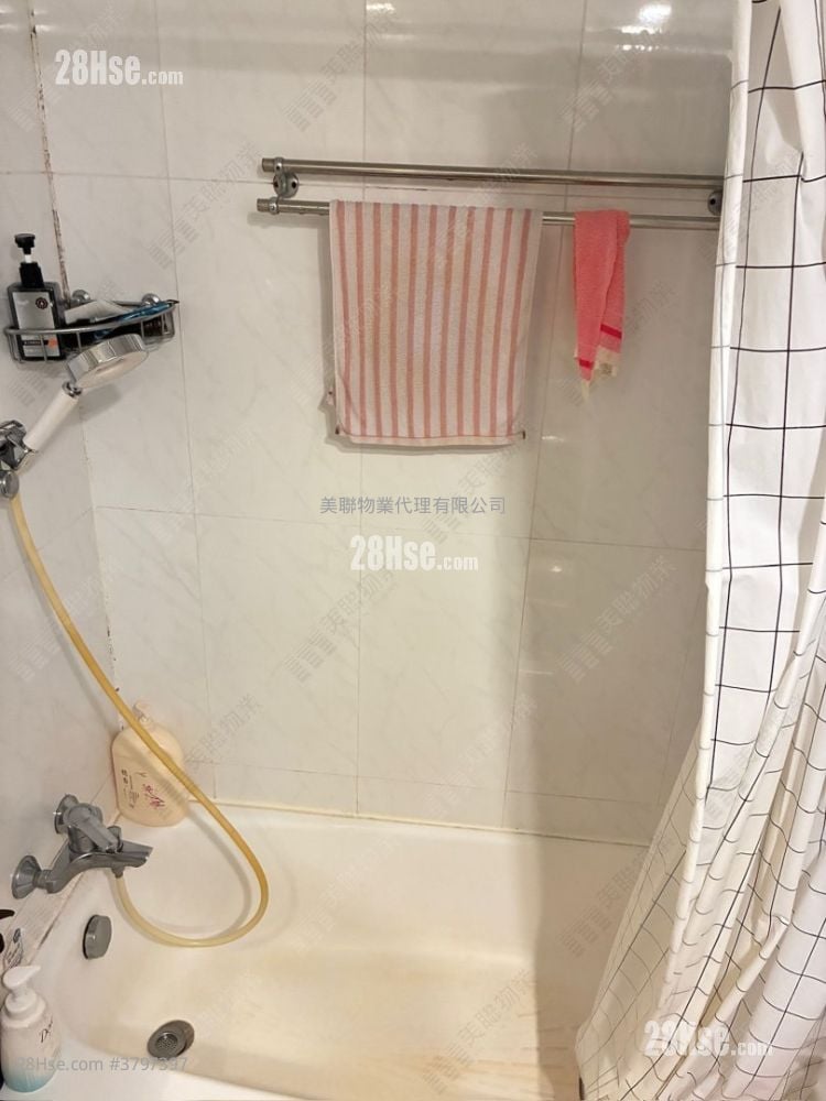 Tseung Kwan O Plaza Sell 3 Bedrooms 502 ft²