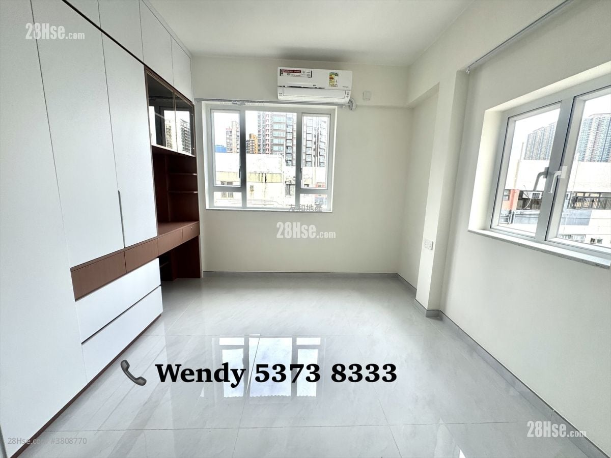 South Court Rental 3 Bedrooms , 2 Bathrooms 932 ft²