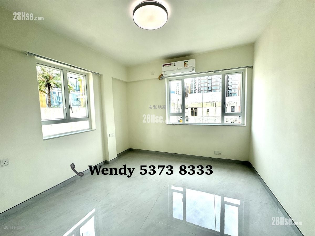 South Court Rental 3 Bedrooms , 2 Bathrooms 932 ft²