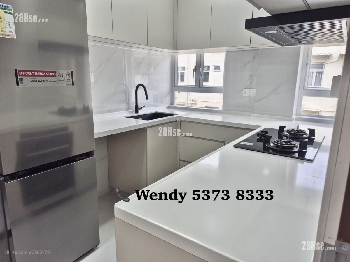 South Court Rental 3 Bedrooms , 2 Bathrooms 932 ft²