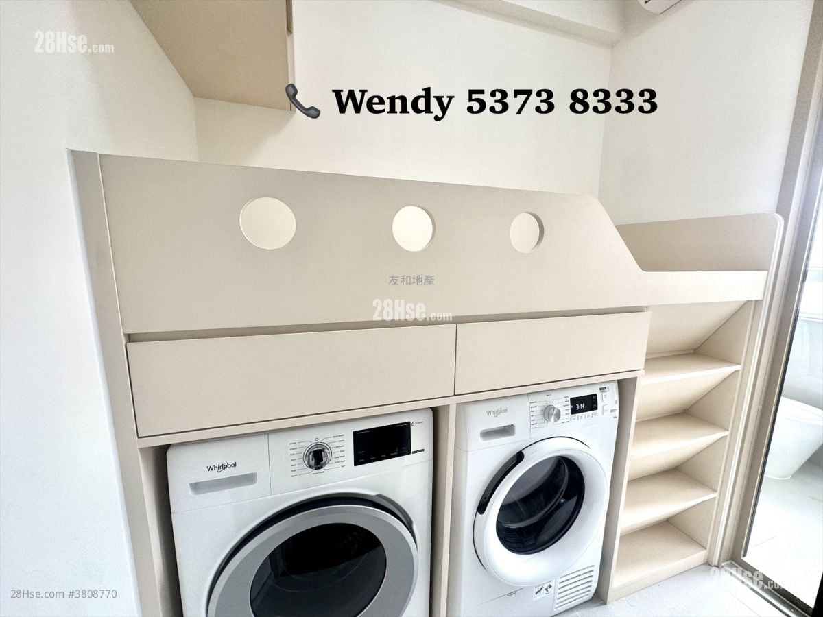 South Court Rental 3 Bedrooms , 2 Bathrooms 932 ft²