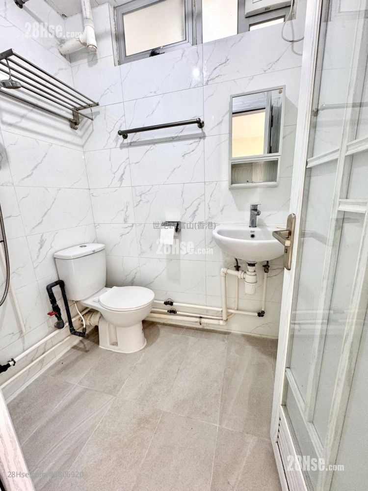 凤德邨 售盘 2 房 , 1 浴室 385 平方尺