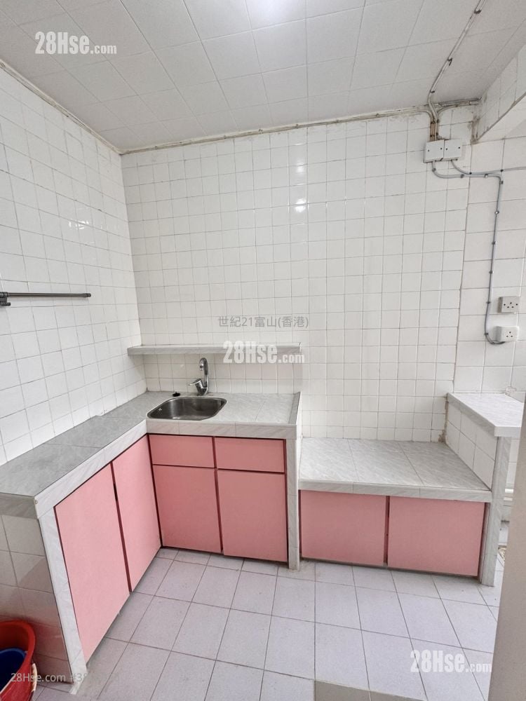 凤德邨 售盘 2 房 , 1 浴室 385 平方尺