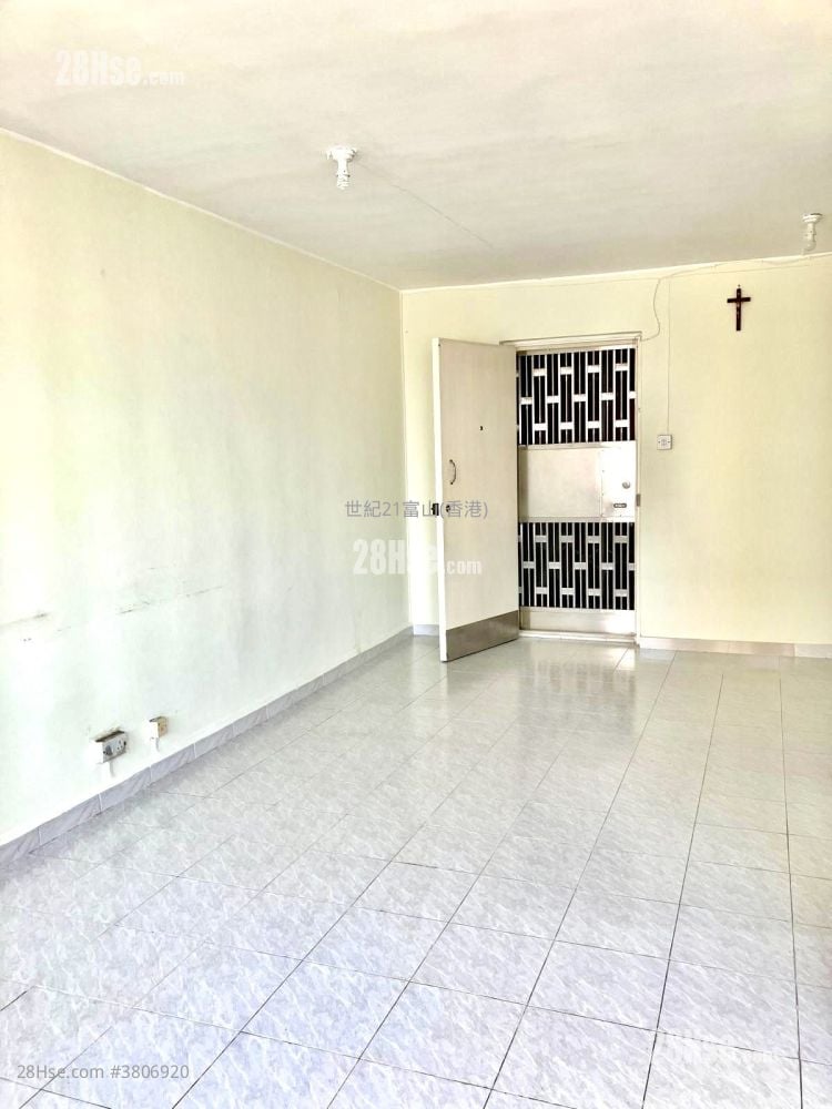 凤德邨 售盘 2 房 , 1 浴室 385 平方尺