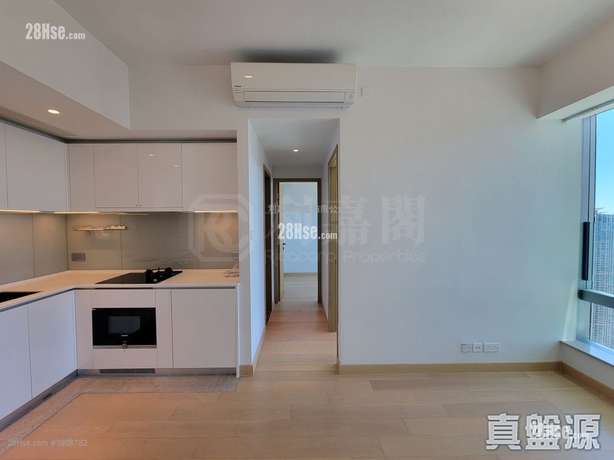 Malibu Sell 2 Bedrooms 453 ft²