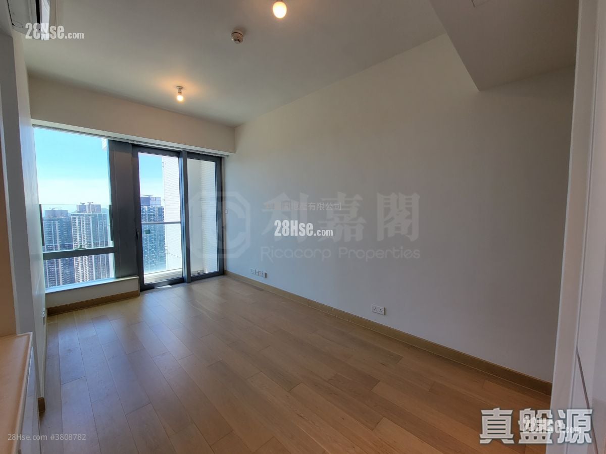 Malibu Sell 2 Bedrooms 453 ft²