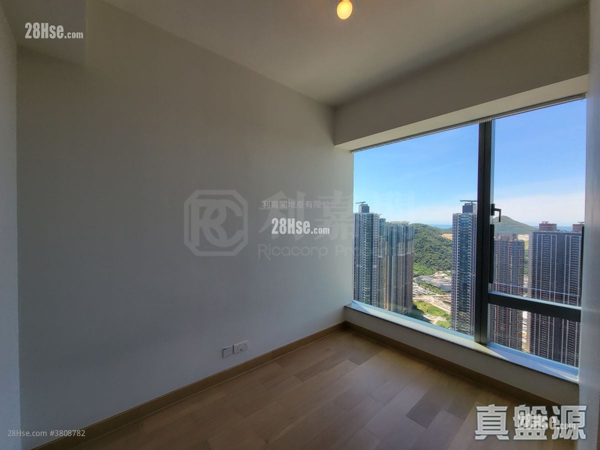 Malibu Sell 2 Bedrooms 453 ft²