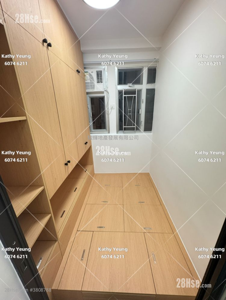 金冠大廈 租盤 2 房 , 1 浴室 200 平方呎