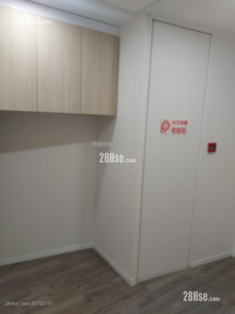 波蒂妮斯大廈 租盤 4 房 , 2 廁所