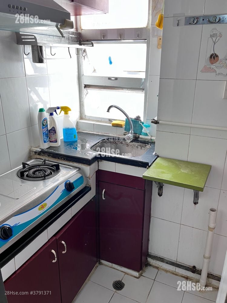 Kwong Sang Hong Building Rental 2 Bedrooms , 1 Bathroom 440 ft²