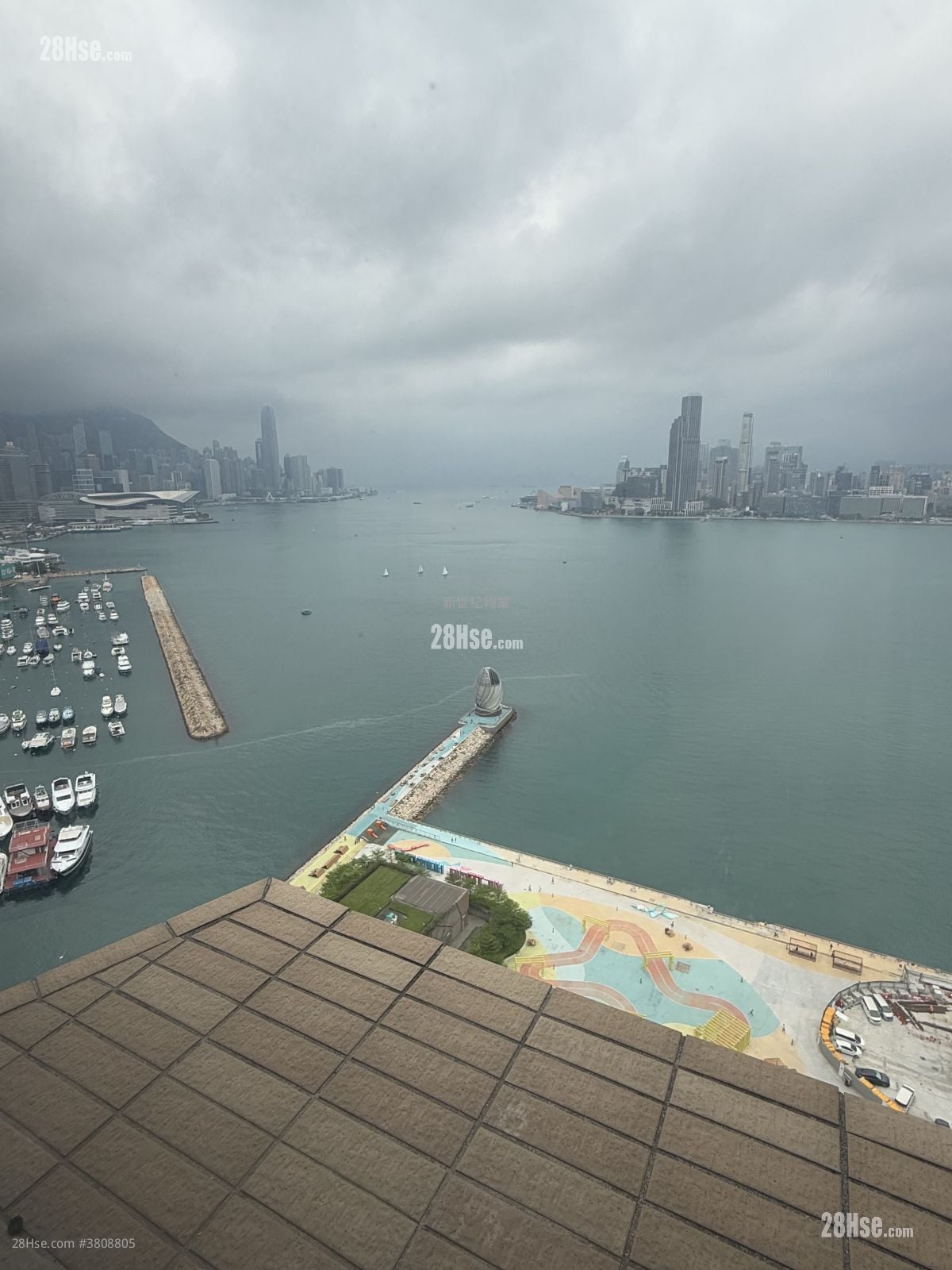 维多利中心 租盘 572 平方尺