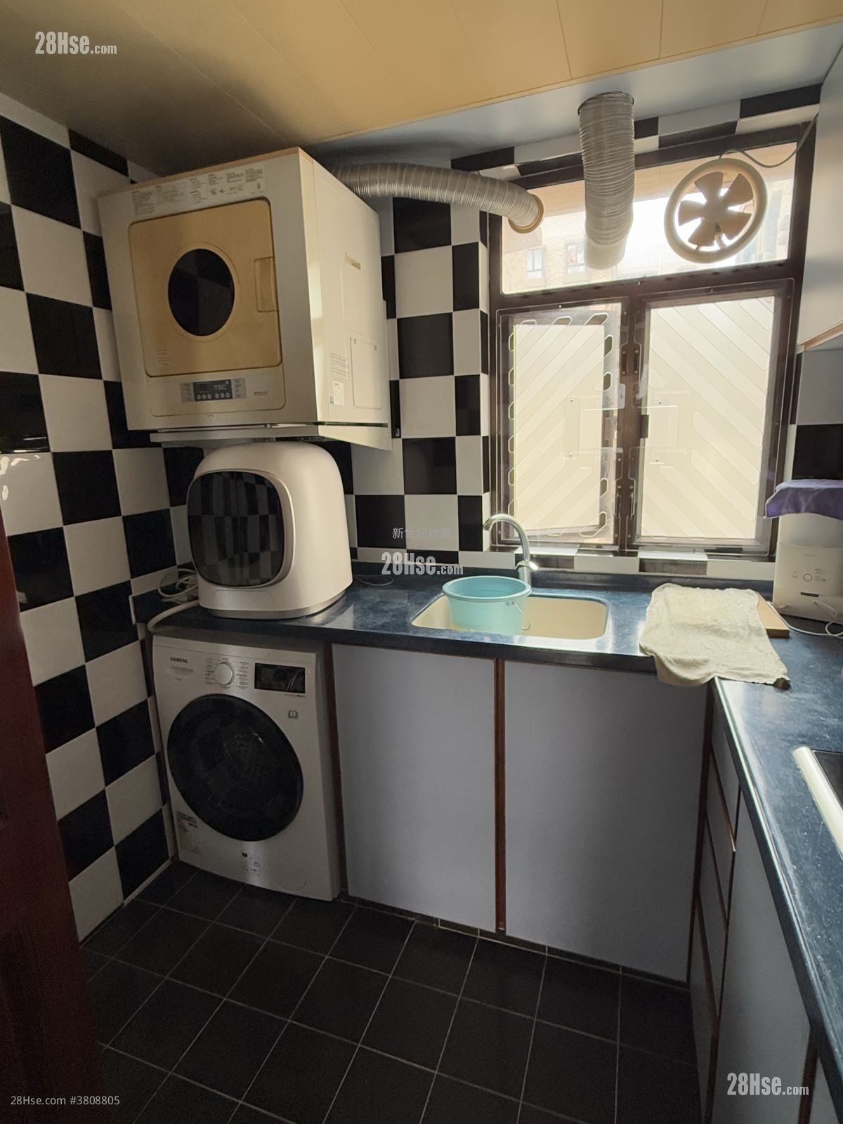 维多利中心 租盘 572 平方尺