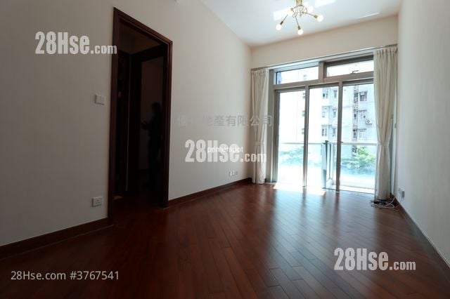 The Avenue Rental 2 Bedrooms , 1 Bathroom 530 ft²