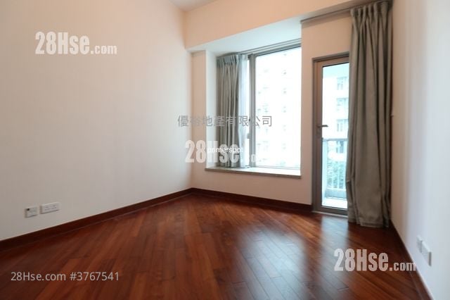 The Avenue Rental 2 Bedrooms , 1 Bathroom 530 ft²