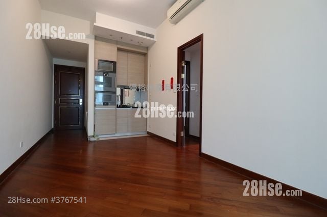 The Avenue Rental 2 Bedrooms , 1 Bathroom 530 ft²