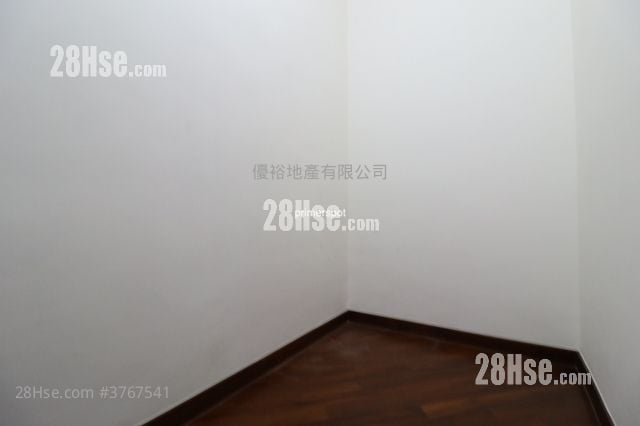 The Avenue Rental 2 Bedrooms , 1 Bathroom 530 ft²