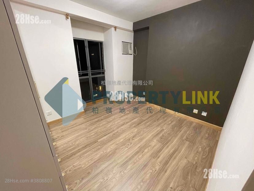 Hollywood Terrace Sell 2 Bedrooms , 1 Bathroom 615 ft²