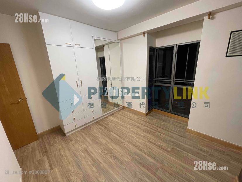 Hollywood Terrace Sell 2 Bedrooms , 1 Bathroom 615 ft²