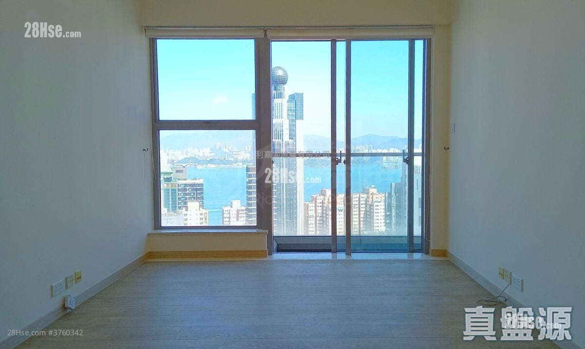 The Summa Sell 2 Bedrooms , 2 Bathrooms 769 ft²