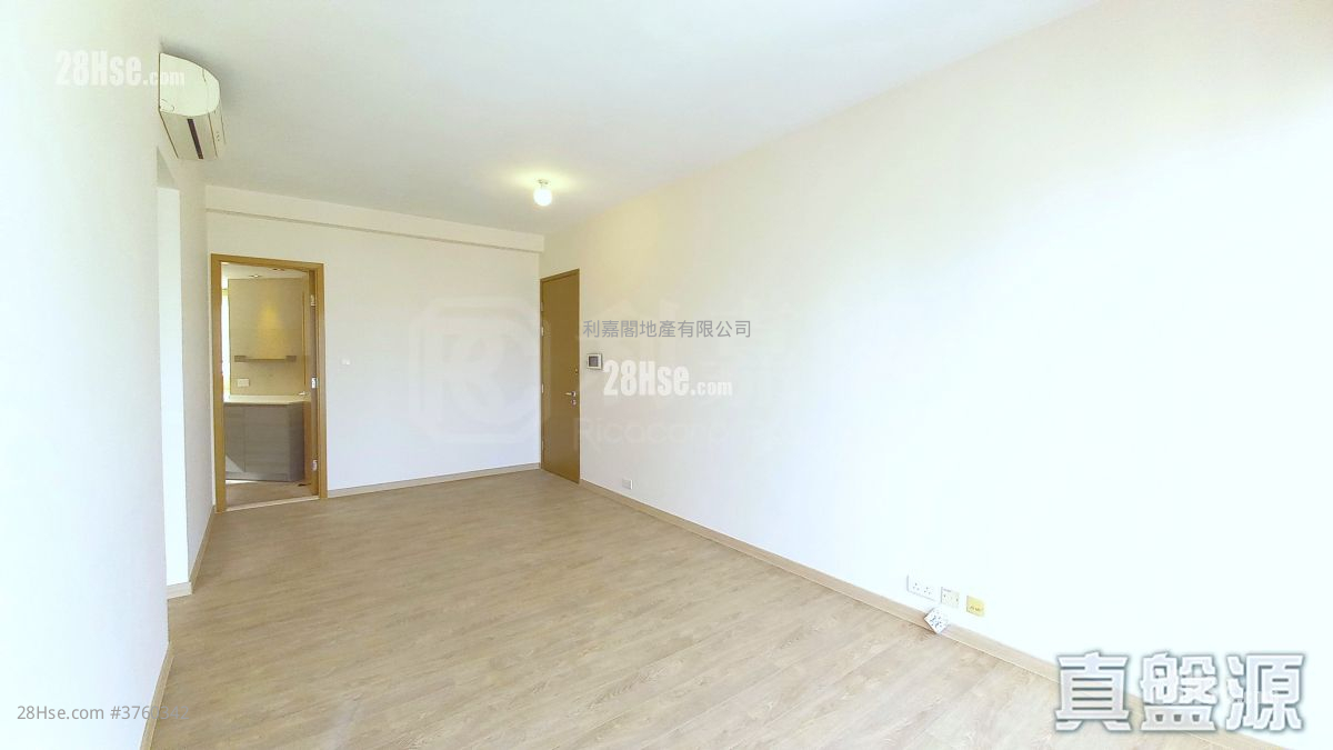 The Summa Sell 2 Bedrooms , 2 Bathrooms 769 ft²