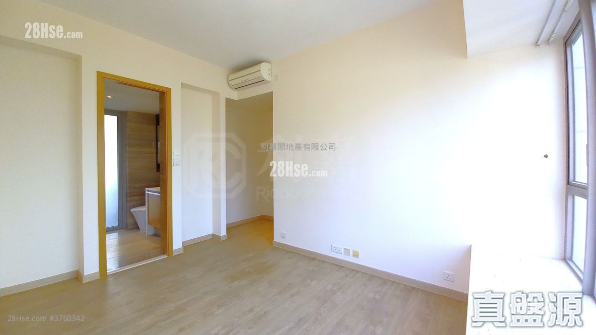 The Summa Sell 2 Bedrooms , 2 Bathrooms 769 ft²