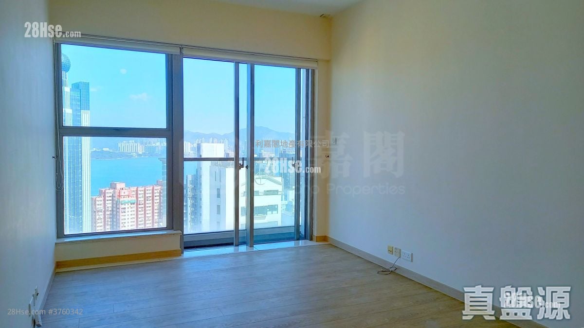 The Summa Sell 2 Bedrooms , 2 Bathrooms 769 ft²