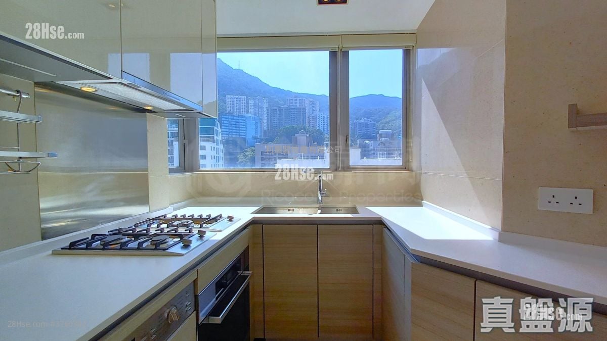 The Summa Sell 2 Bedrooms , 2 Bathrooms 769 ft²