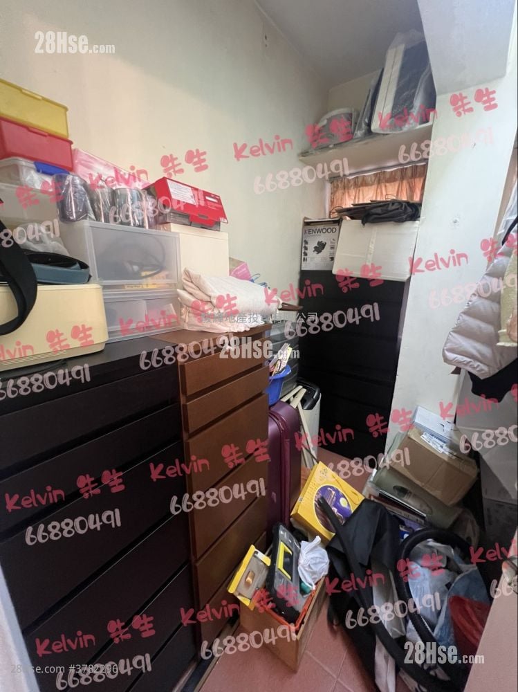 Cosmopolitan Estate Sell 3 Bedrooms , 1 Bathroom 425 ft²