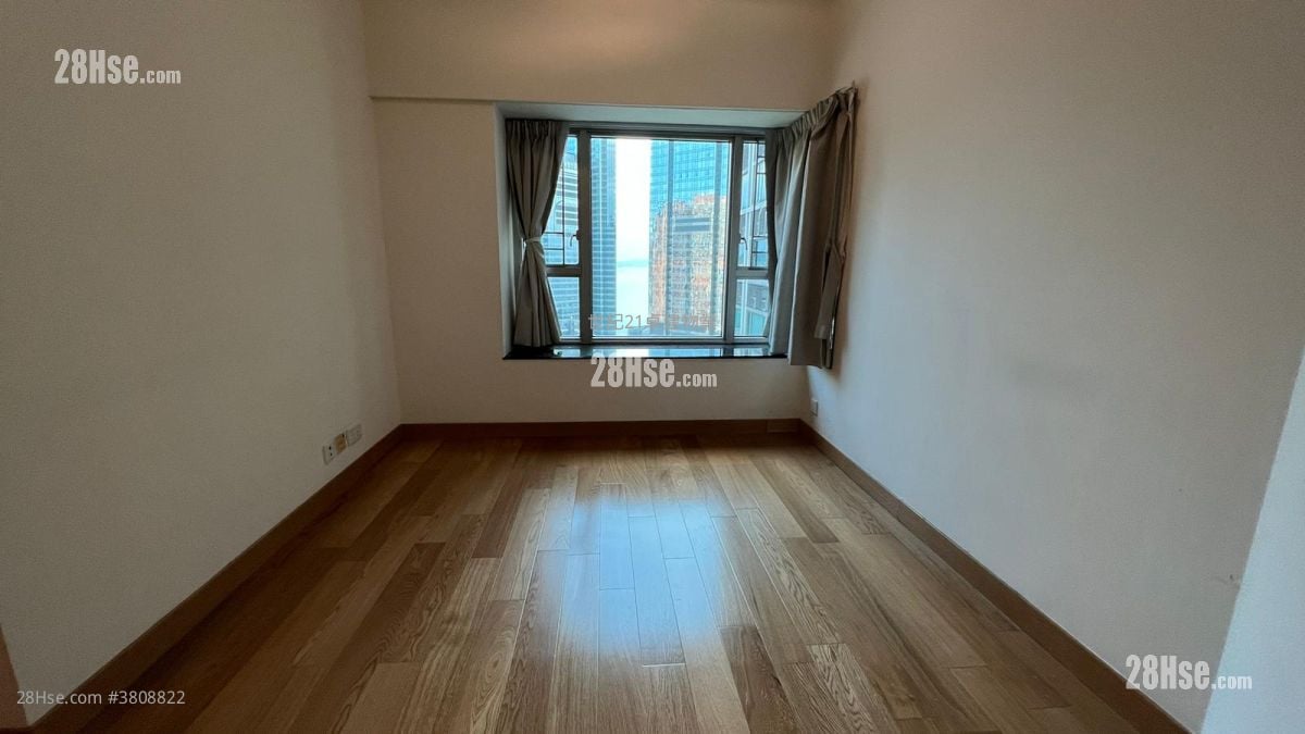 擎天半岛 售盘 3 房 , 2 浴室 755 平方尺