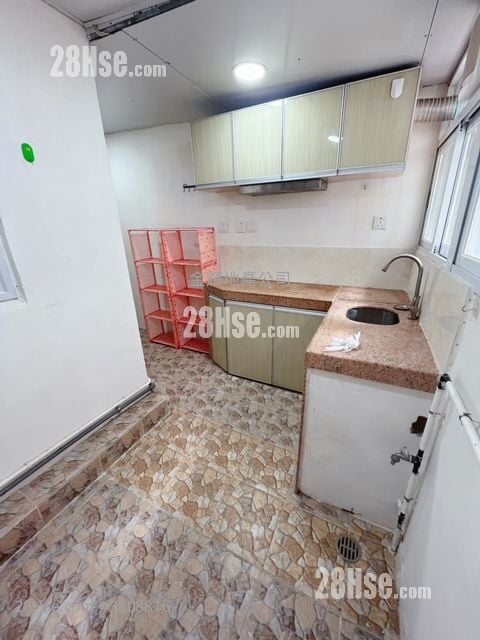 Mai Kei Building Rental Studio , 1 Bathroom 150 ft²