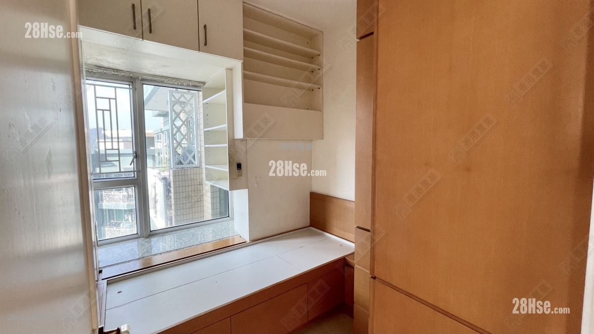 Banyan Garden Rental 2 Bedrooms , 1 Bathroom 516 ft²