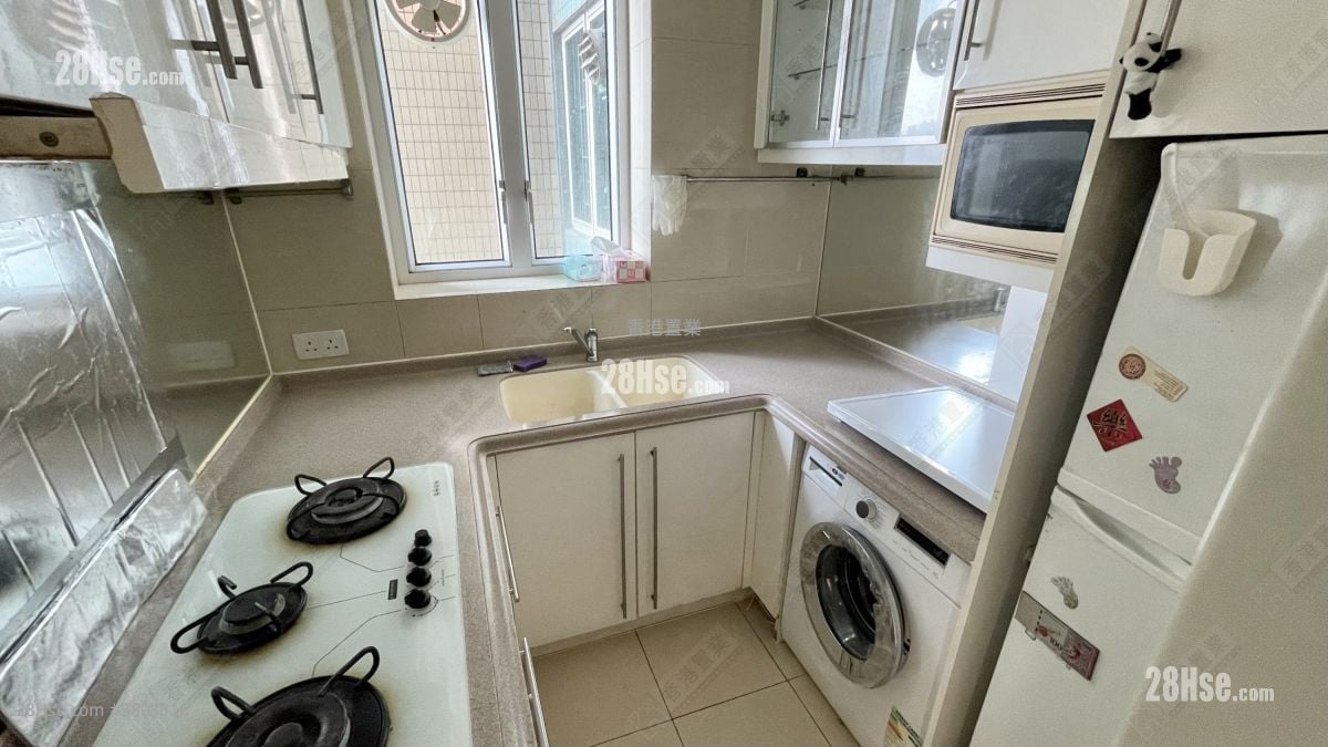 Banyan Garden Rental 2 Bedrooms , 1 Bathroom 516 ft²