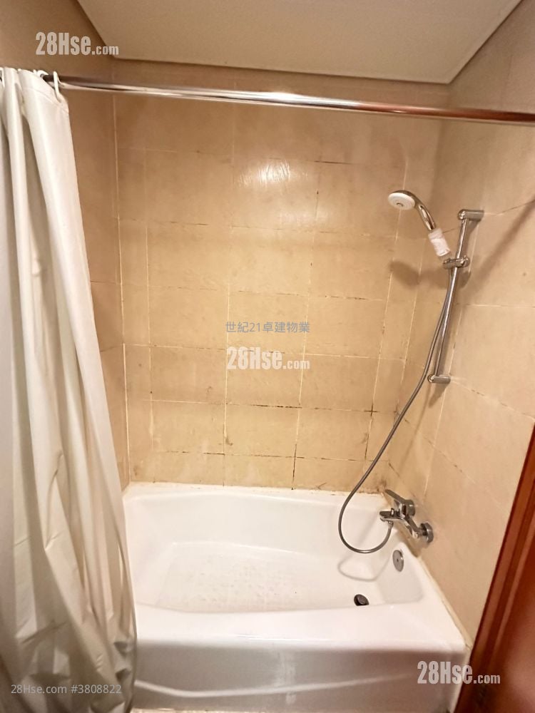 擎天半岛 售盘 3 房 , 2 浴室 755 平方尺