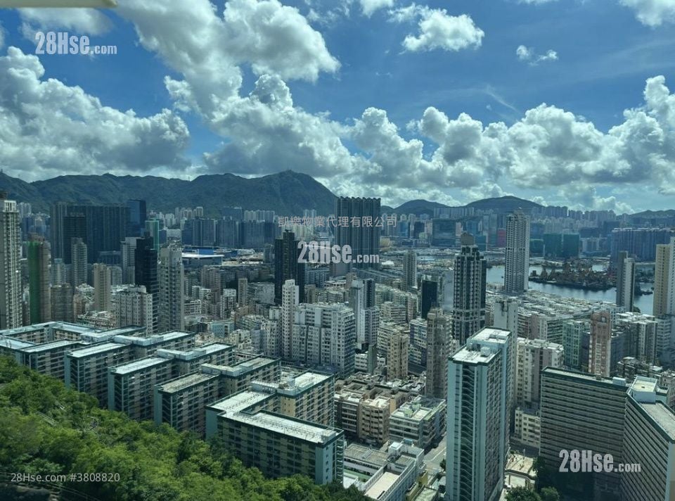 Kwun Tak Court Sell 3 Bedrooms , 1 Bathroom 443 ft²