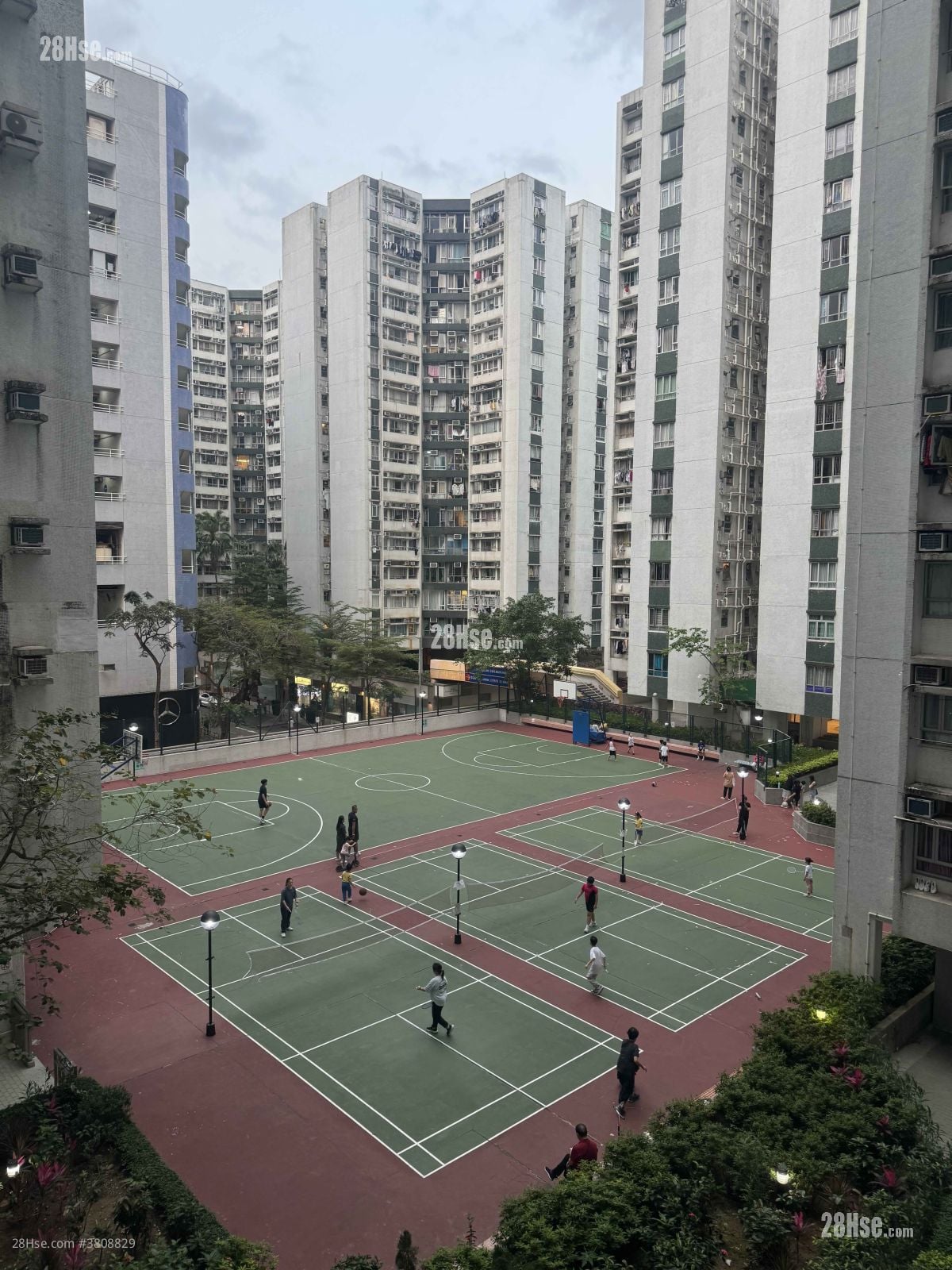 Whampoa Garden Rental 4 Bedrooms , 2 Bathrooms 681 ft²