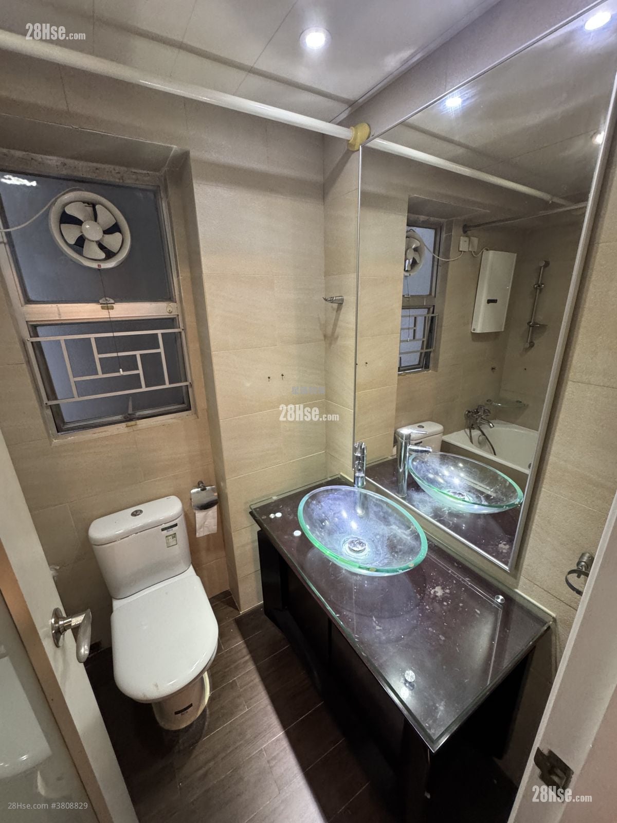 Whampoa Garden Rental 4 Bedrooms , 2 Bathrooms 681 ft²