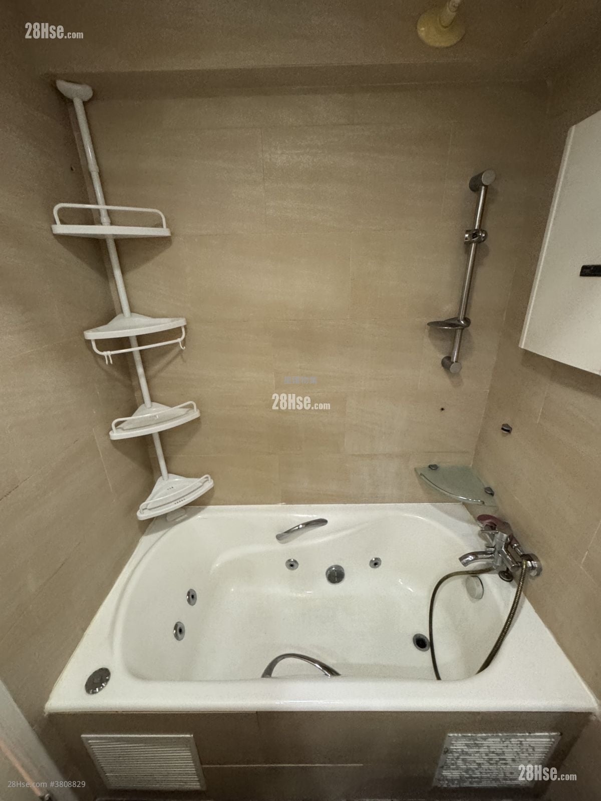 Whampoa Garden Rental 4 Bedrooms , 2 Bathrooms 681 ft²