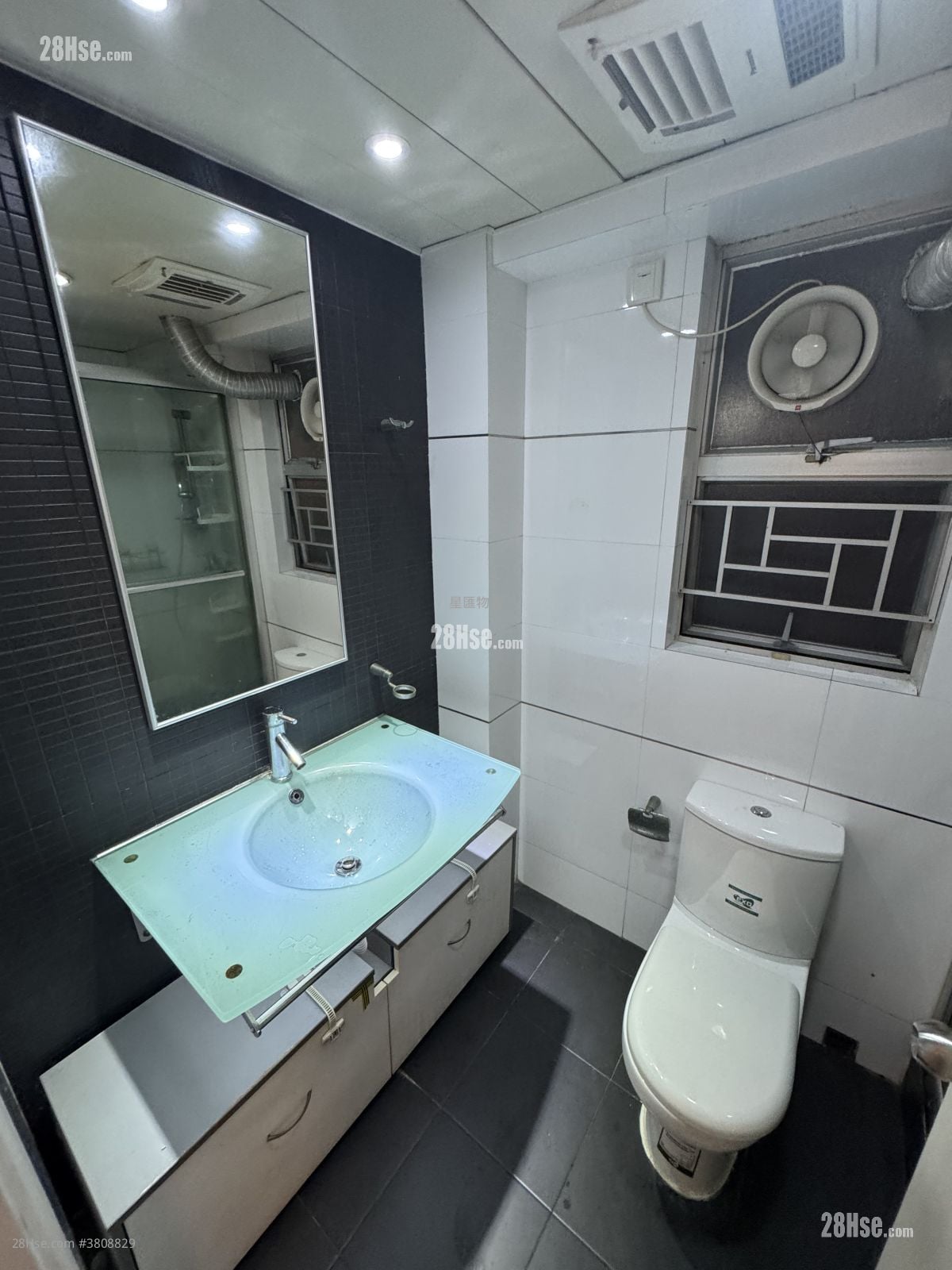 Whampoa Garden Rental 4 Bedrooms , 2 Bathrooms 681 ft²