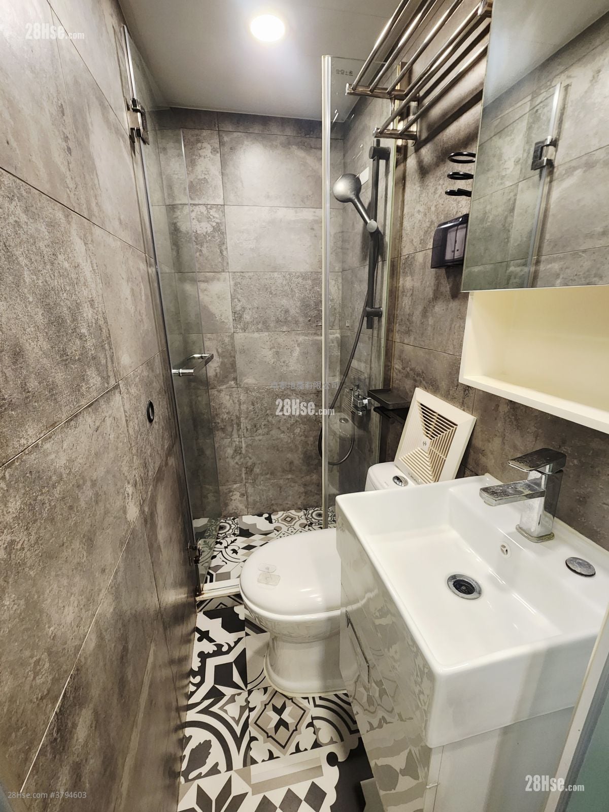 单幢楼房 租盘 160 平方尺