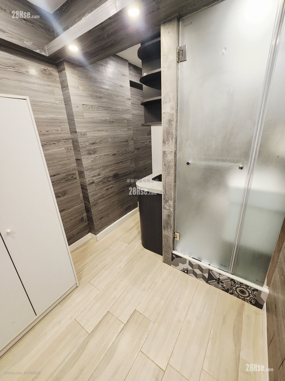 单幢楼房 租盘 160 平方尺