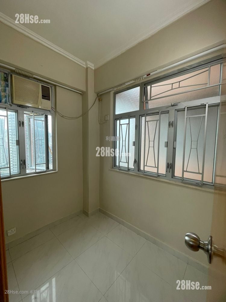 遠東發展元朗大廈 租盤 313 平方呎