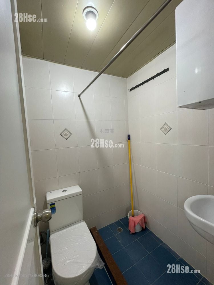 遠東發展元朗大廈 租盤 313 平方呎