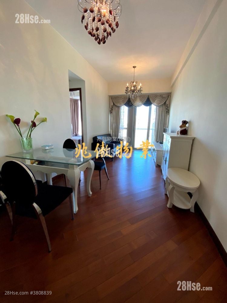 The Coronation Rental 2 Bedrooms , 1 Bathroom 601 ft²