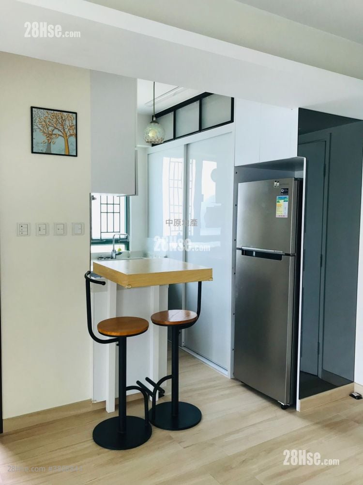 Sea Crest Villa Sell 2 Bedrooms , 1 Bathroom 460 ft²