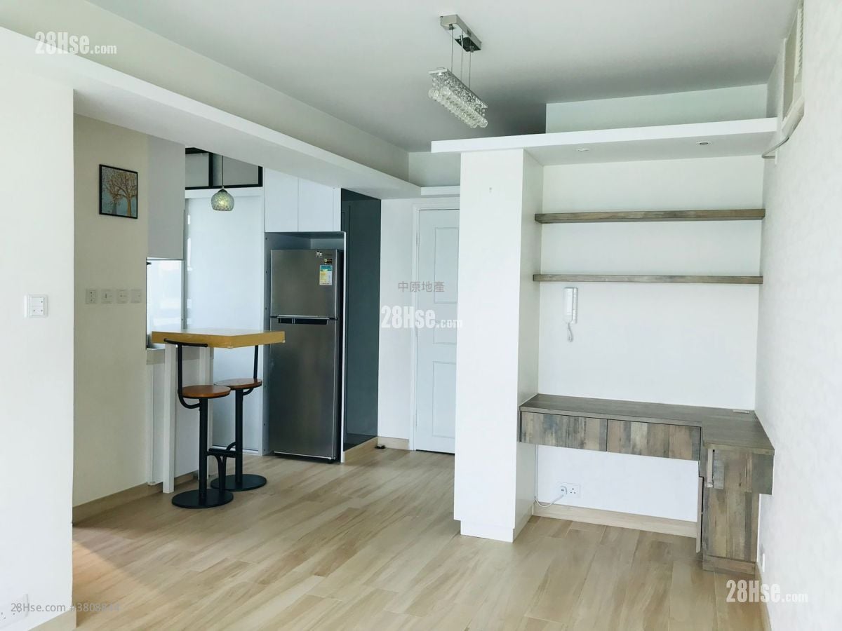 Sea Crest Villa Sell 2 Bedrooms , 1 Bathroom 460 ft²