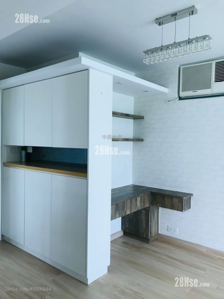 Sea Crest Villa Sell 2 Bedrooms , 1 Bathroom 460 ft²