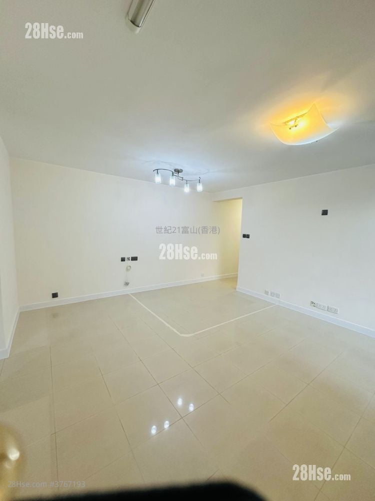 Tak Keung Court Sell 3 Bedrooms , 1 Bathroom 574 ft²