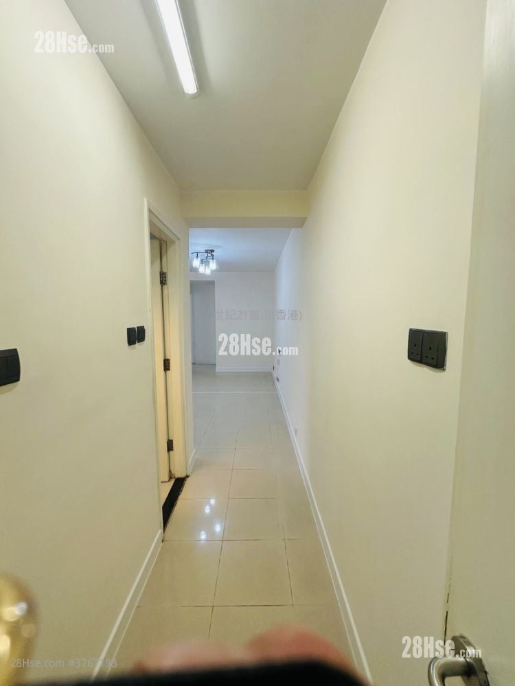 Tak Keung Court Sell 3 Bedrooms , 1 Bathroom 574 ft²