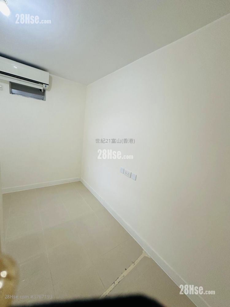 Tak Keung Court Sell 3 Bedrooms , 1 Bathroom 574 ft²